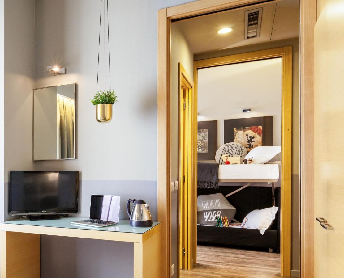 Holiday Inn Milan Garibaldi Station By Ihg Esterno foto
