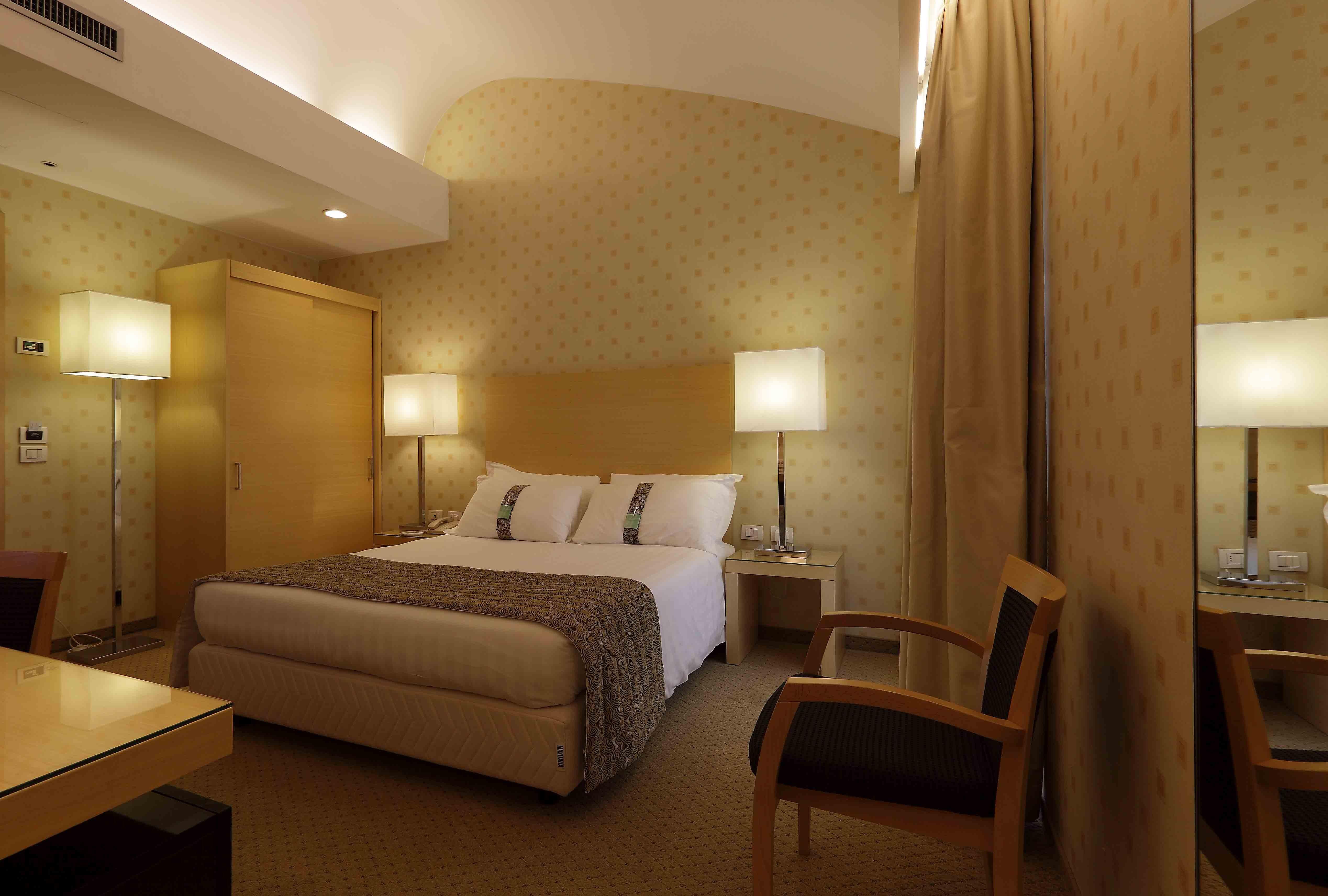 Holiday Inn Milan Garibaldi Station By Ihg Esterno foto
