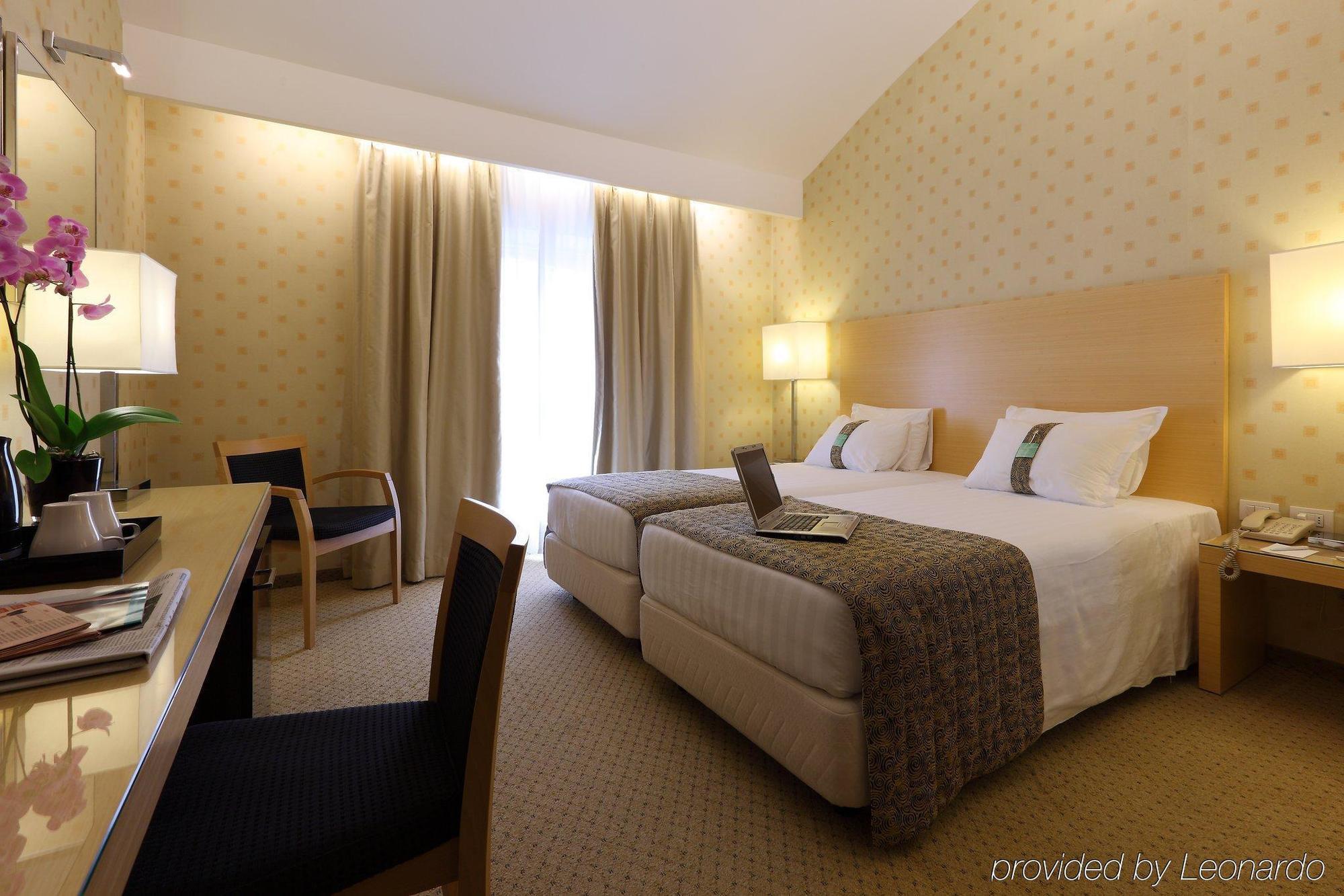 Holiday Inn Milan Garibaldi Station By Ihg Esterno foto