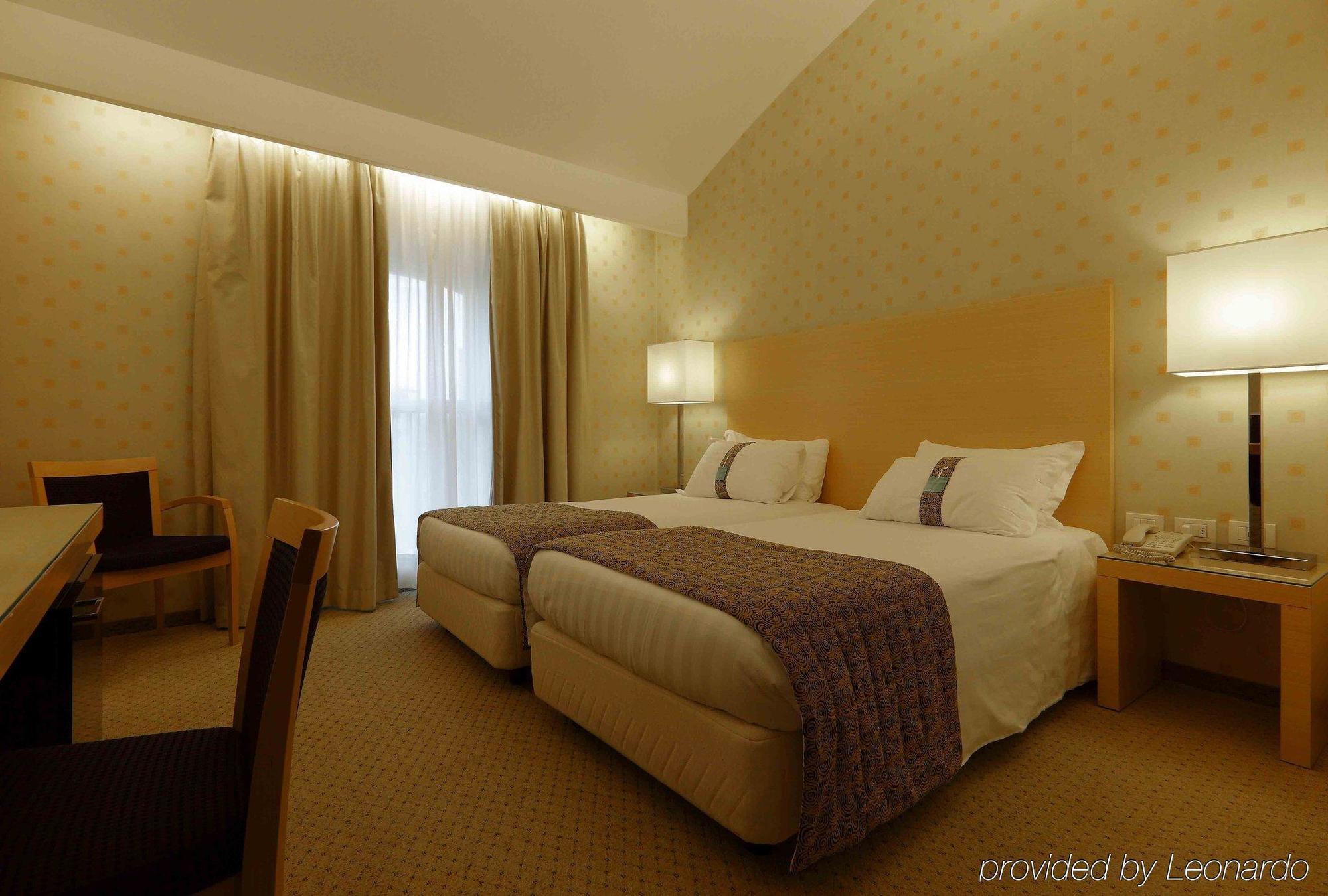 Holiday Inn Milan Garibaldi Station By Ihg Esterno foto