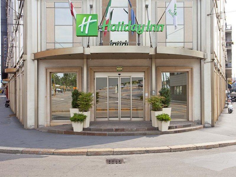 Holiday Inn Milan Garibaldi Station By Ihg Esterno foto