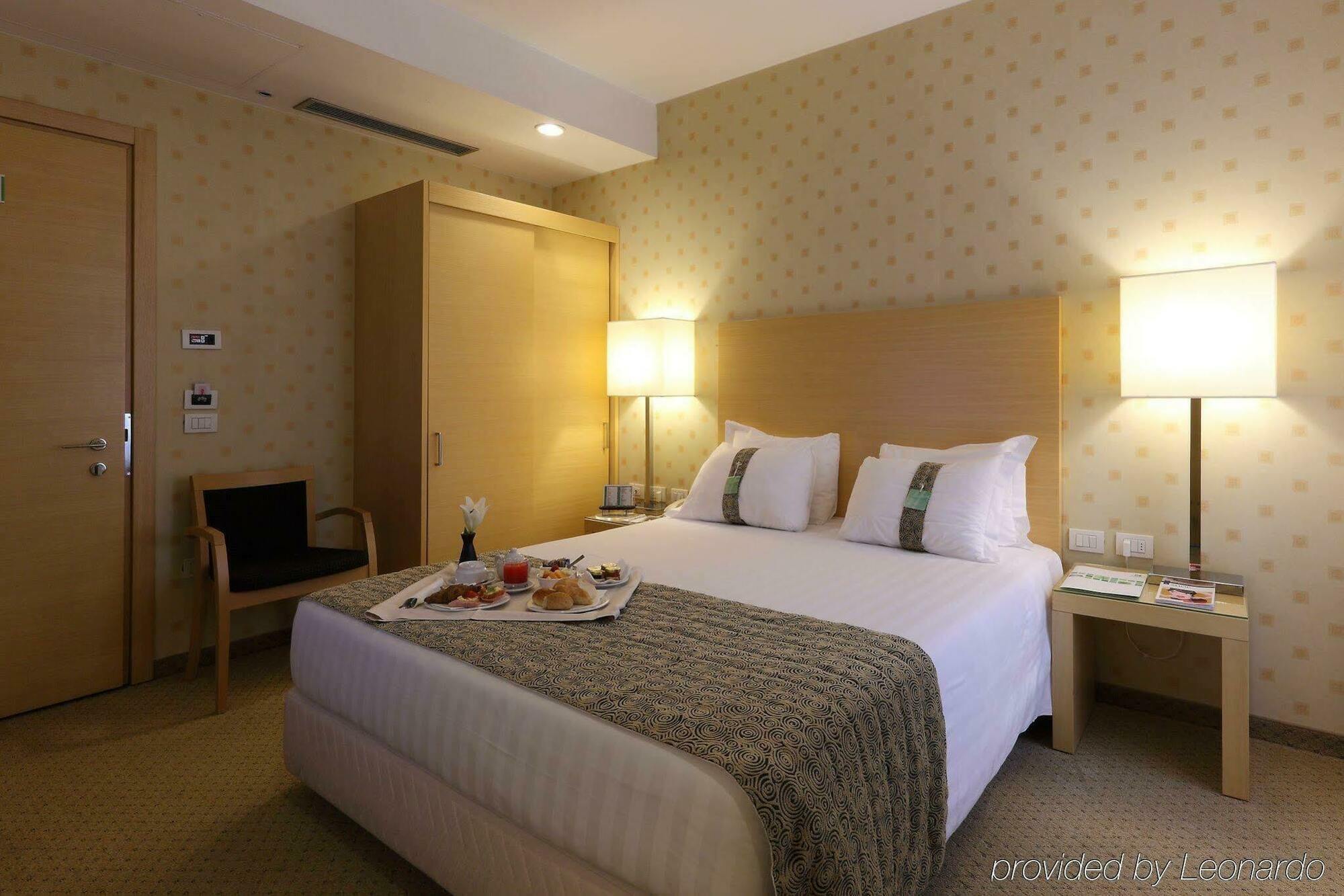 Holiday Inn Milan Garibaldi Station By Ihg Esterno foto